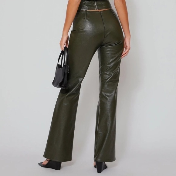 Tigermist- Olive Teddie PU Leather Mid Rise Flared Pants Size XL NWT - Picture 2 of 6